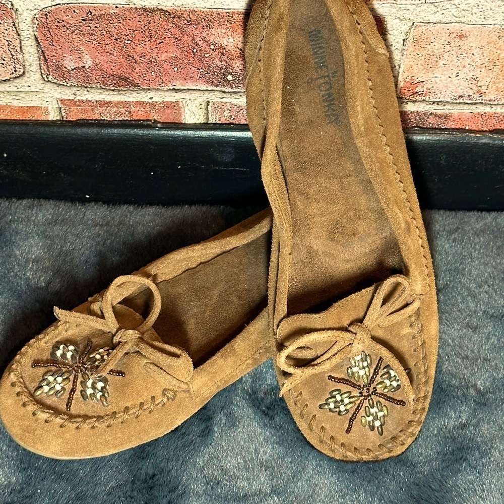 Minnetonka Brown Suede Beaded Embellished Mocassin